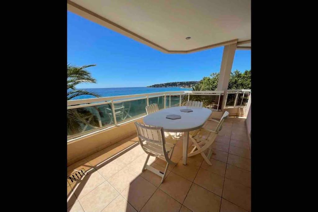 Appartement Bord De Mer Avec Garage Menton Kültér fotó